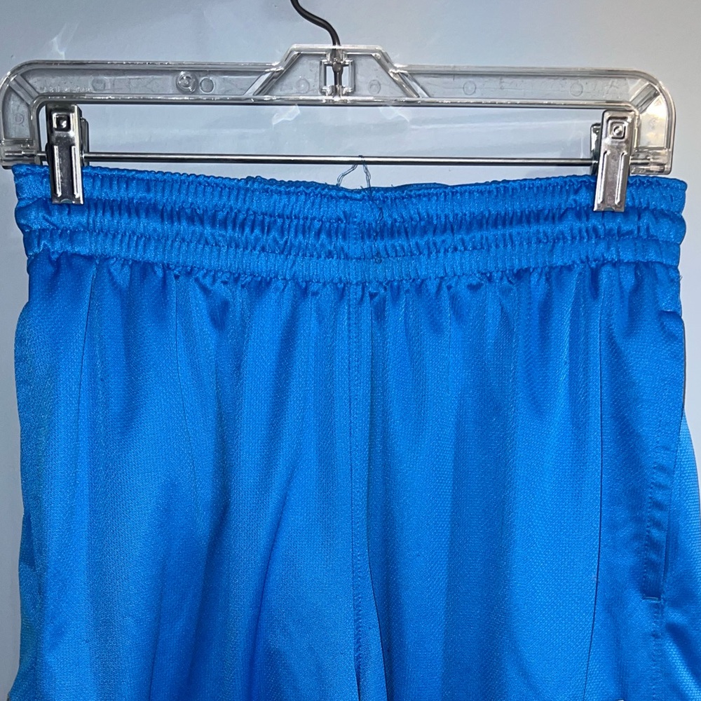 Nike- blue basketball shorts - Picture 2 of 5